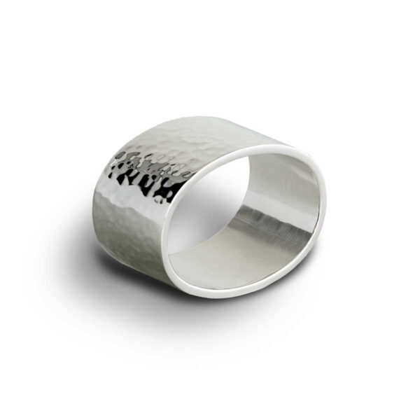 Napkin ring silver 14518.1 with hammered pattern
